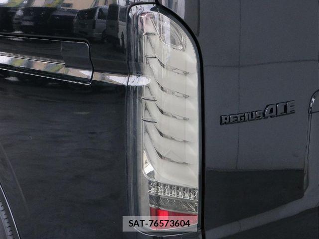 Toyota REGIUSACE VAN 2018-01 8132080-14