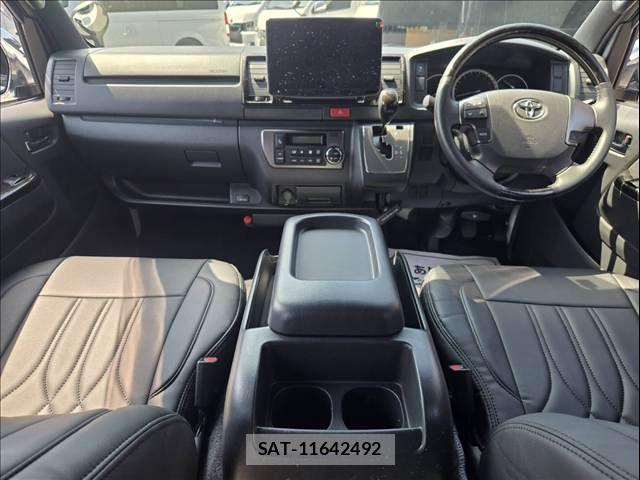 Toyota REGIUSACE VAN 2019-05 8209854-3