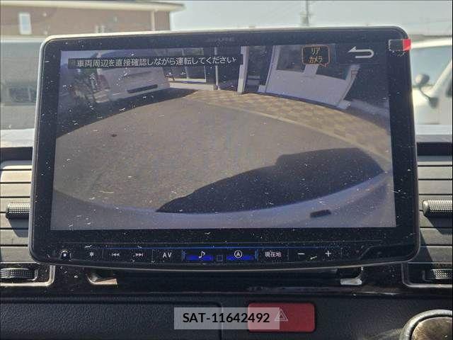 Toyota REGIUSACE VAN 2019-05 8209854-5