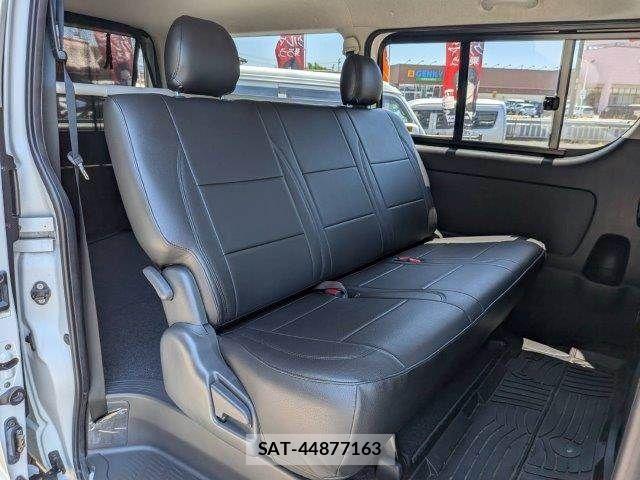 Toyota REGIUSACE VAN 2013-03 8209855-7