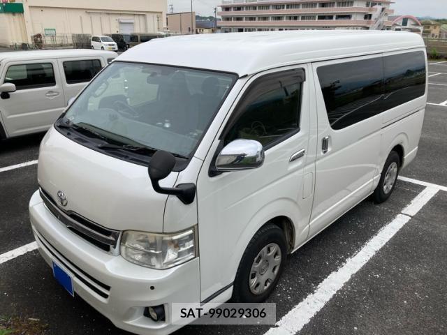 Toyota REGIUSACE VAN 2013-04 8231603-0