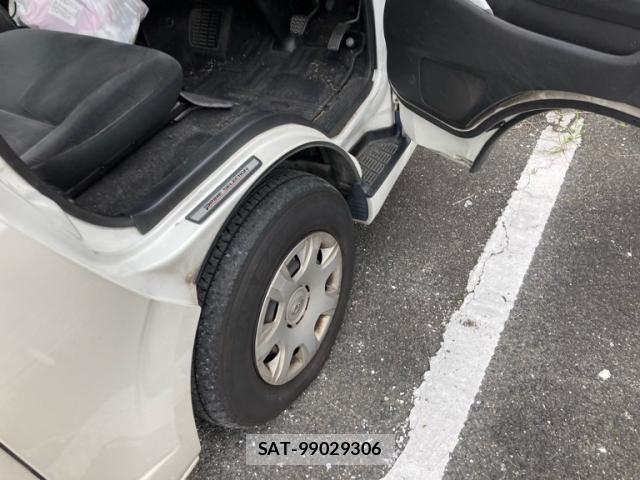 Toyota REGIUSACE VAN 2013-04 8231603-11
