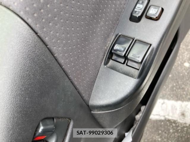 Toyota REGIUSACE VAN 2013-04 8231603-12