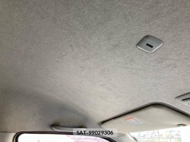 Toyota REGIUSACE VAN 2013-04 8231603-19