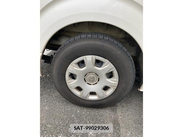 Toyota REGIUSACE VAN 2013-04 8231603-5