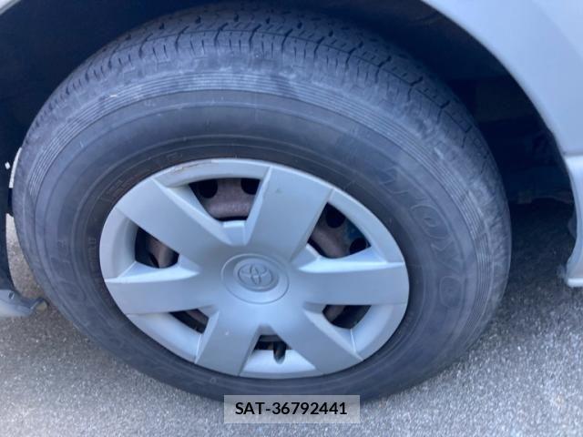 Toyota REGIUSACE VAN 2012-04 8231602-10