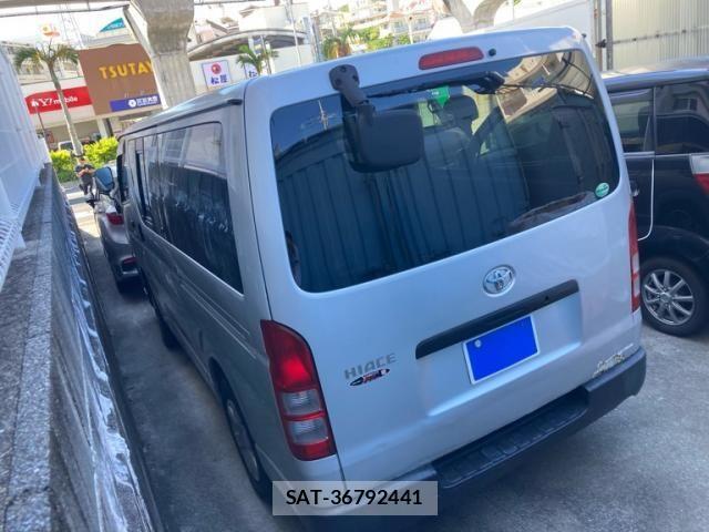 Toyota REGIUSACE VAN 2012-04 8231602-5