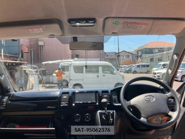 Toyota REGIUSACE VAN 2005-01 8231604-11
