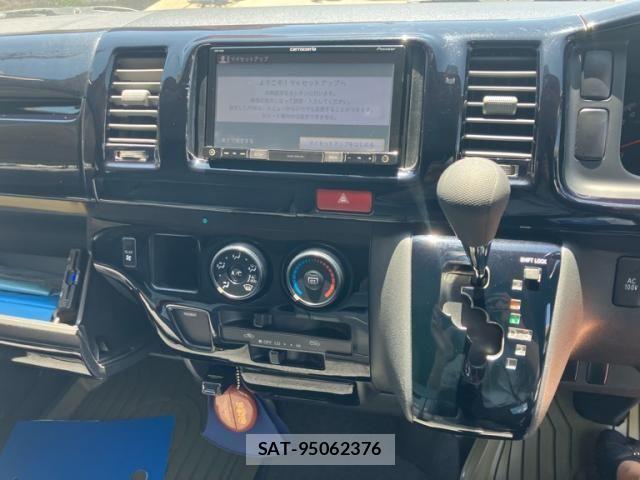 Toyota REGIUSACE VAN 2005-01 8231604-15