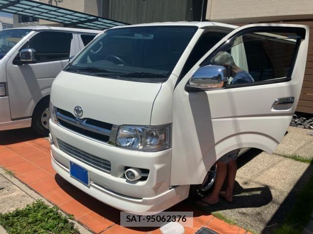 Toyota REGIUSACE VAN 2005-01 8231604-1
