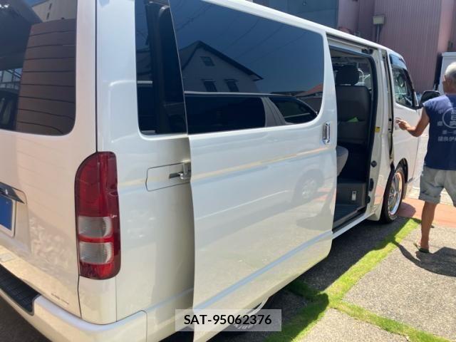 Toyota REGIUSACE VAN 2005-01 8231604-3