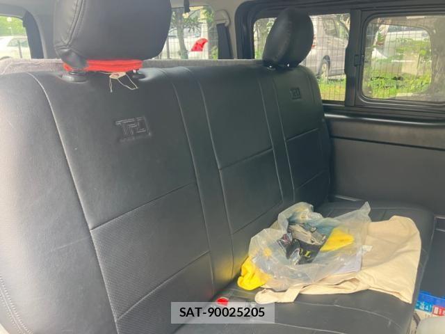Toyota REGIUSACE VAN 2014-07 8246514-13