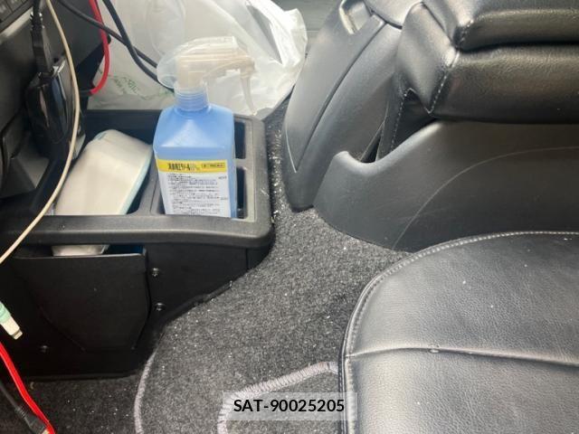 Toyota REGIUSACE VAN 2014-07 8246514-19