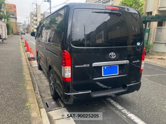 Toyota REGIUSACE VAN 2014-07 8246514-3