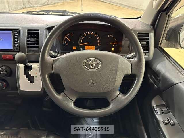 Toyota REGIUSACE VAN 2017-06 8355484-9