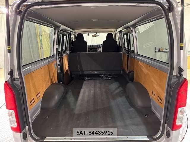 Toyota REGIUSACE VAN 2017-06 8355484-19