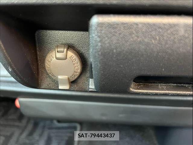 Toyota REGIUSACE VAN 2019-07 8368332-24