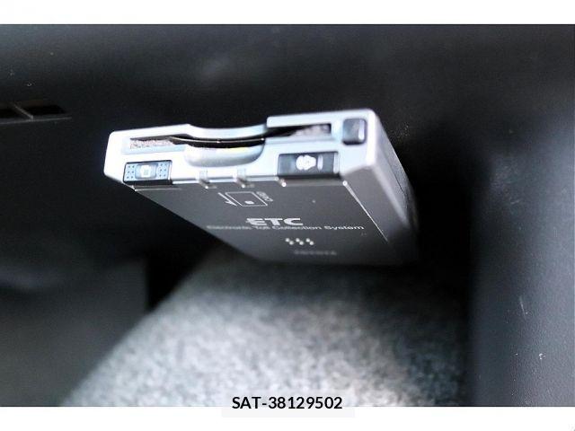 Toyota REGIUSACE VAN 2010-01 8368333-11