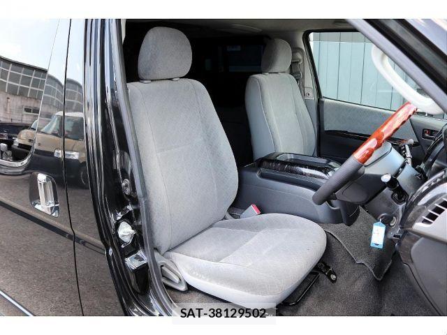 Toyota REGIUSACE VAN 2010-01 8368333-15