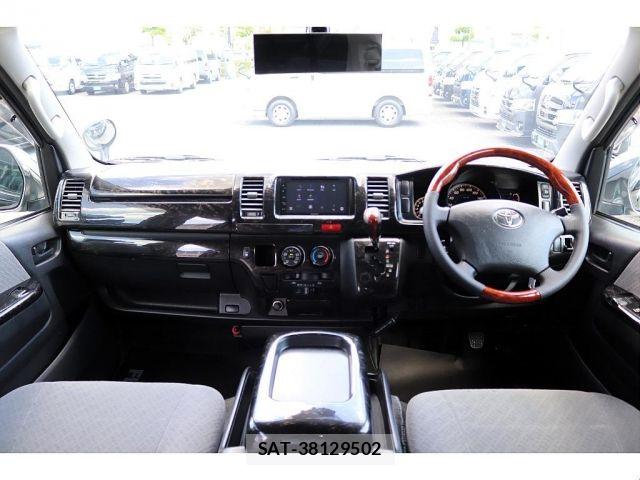 Toyota REGIUSACE VAN 2010-01 8368333-3