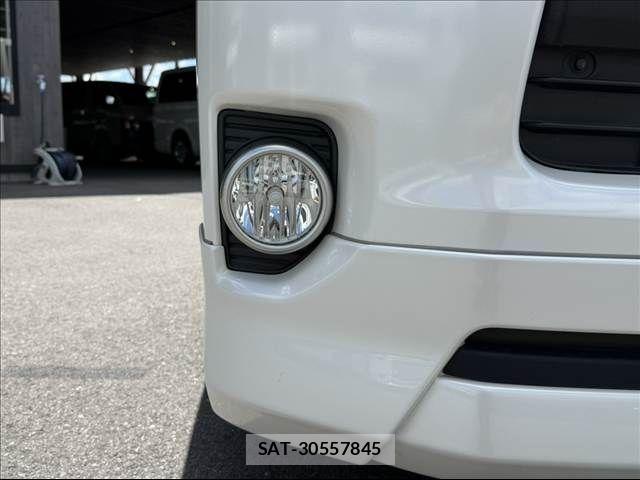 Toyota REGIUSACE VAN 2018-11 8414679-25