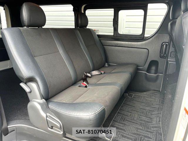 Toyota REGIUSACE VAN 2019-01 8526986-11