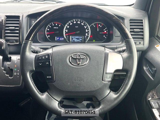 Toyota REGIUSACE VAN 2019-01 8526986-13