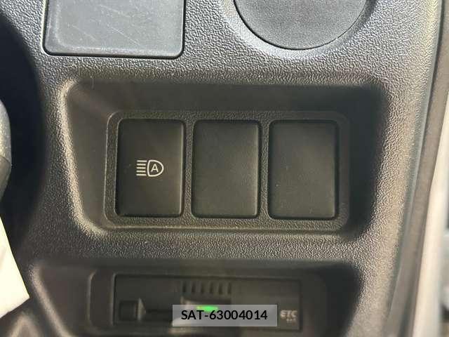 Toyota REGIUSACE VAN 2019-06 8563387-13