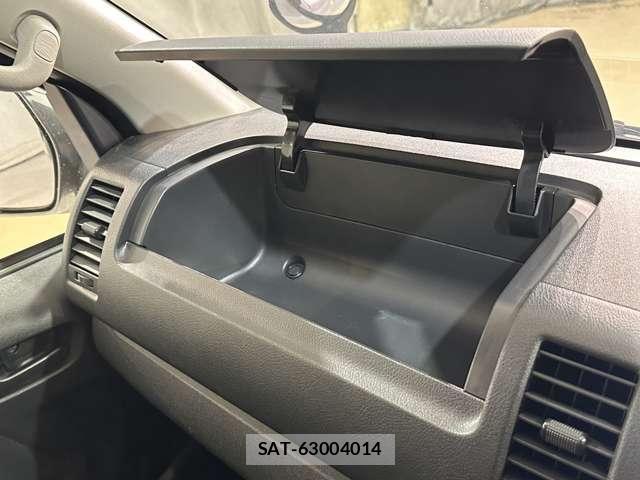 Toyota REGIUSACE VAN 2019-06 8563387-21