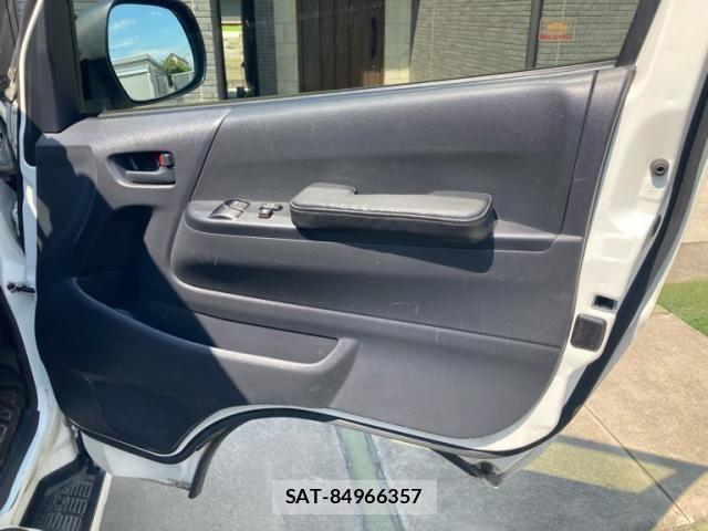 Toyota REGIUSACE VAN 2019-03 8563385-6