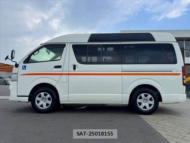 Toyota REGIUSACE VAN 2011-07 8666822-10