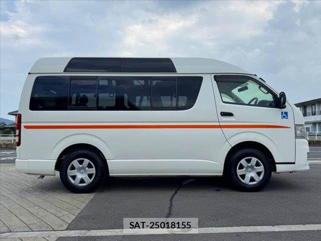 Toyota REGIUSACE VAN 2011-07 8666822-11