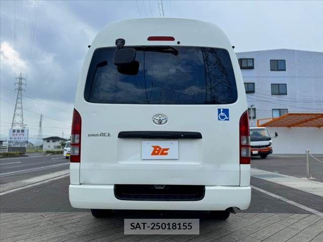 Toyota REGIUSACE VAN 2011-07 8666822-13