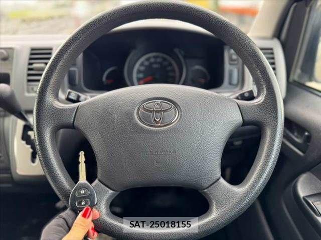 Toyota REGIUSACE VAN 2011-07 8666822-3