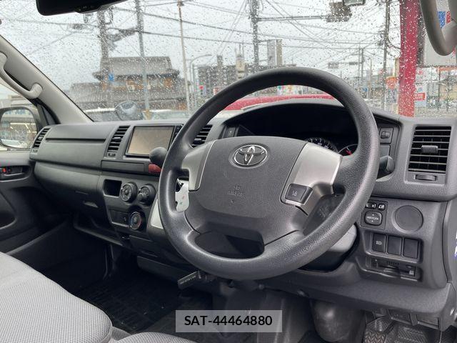 Toyota REGIUSACE VAN 2018-10 8781836-12