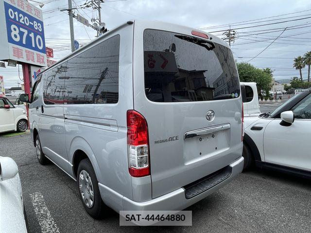 Toyota REGIUSACE VAN 2018-10 8781836-5