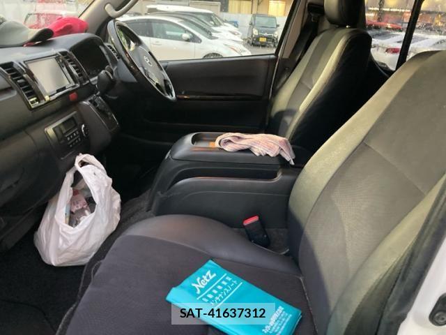 Toyota REGIUSACE VAN 2017-05 8781834-11