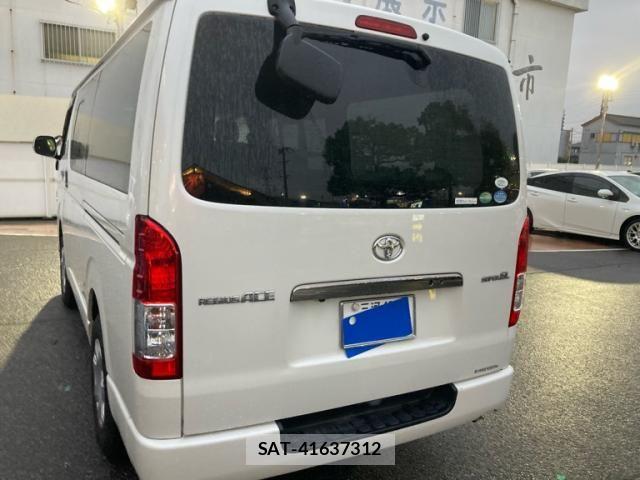 Toyota REGIUSACE VAN 2017-05 8781834-3