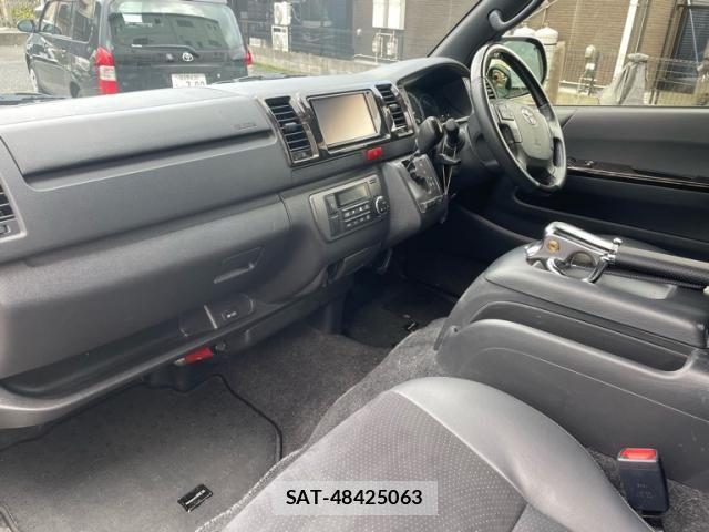 Toyota REGIUSACE VAN 2019-12 8831300-12
