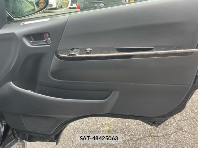 Toyota REGIUSACE VAN 2019-12 8831300-21
