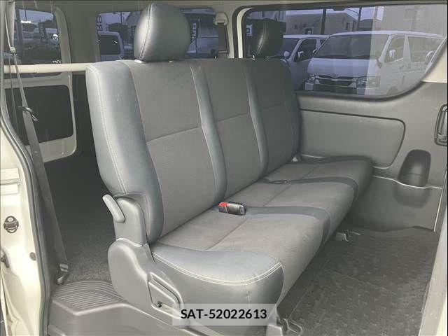 Toyota REGIUSACE VAN 2017-12 8831299-14
