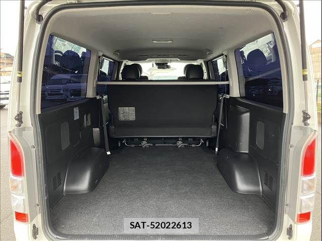Toyota REGIUSACE VAN 2017-12 8831299-15