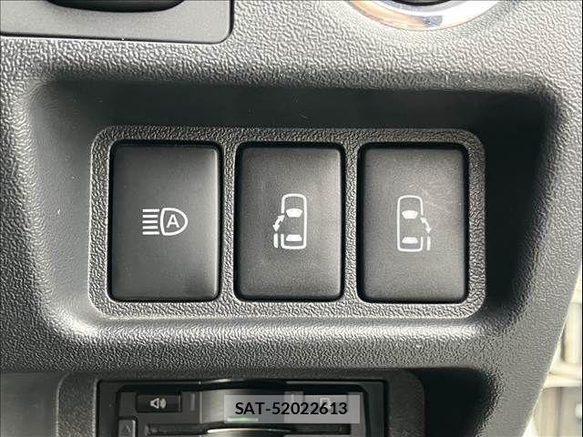 Toyota REGIUSACE VAN 2017-12 8831299-3