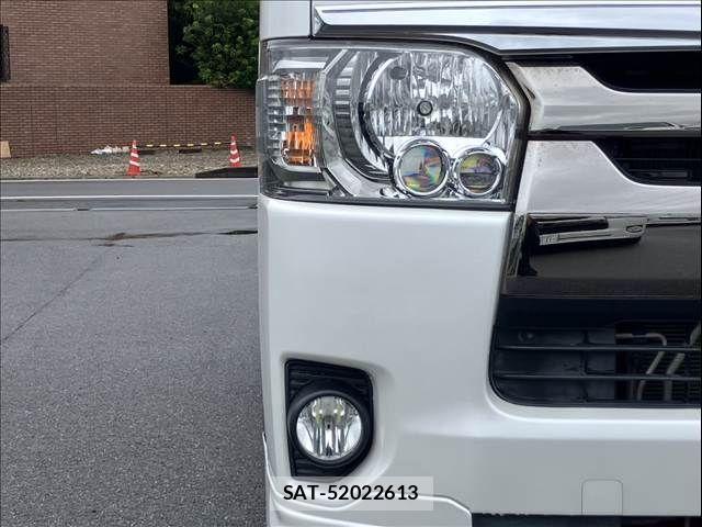 Toyota REGIUSACE VAN 2017-12 8831299-8