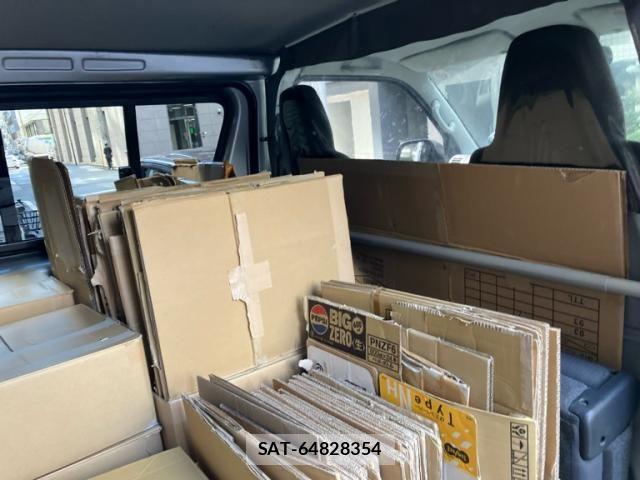Toyota REGIUSACE VAN 2011-11 8831303-11