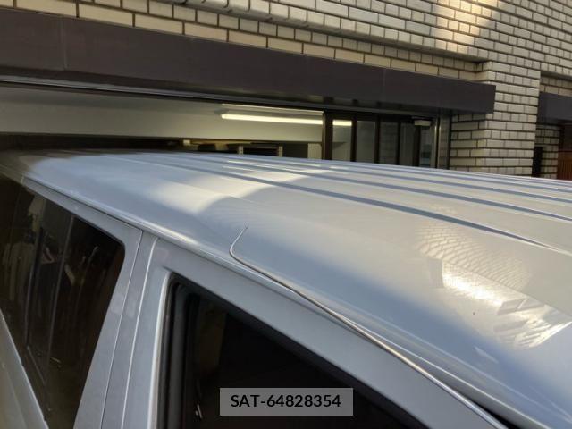Toyota REGIUSACE VAN 2011-11 8831303-12