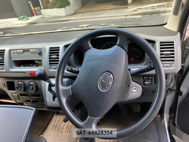 Toyota REGIUSACE VAN 2011-11 8831303-18