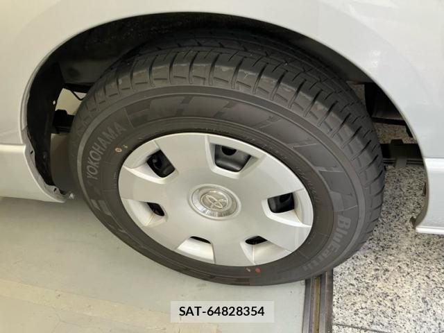 Toyota REGIUSACE VAN 2011-11 8831303-6
