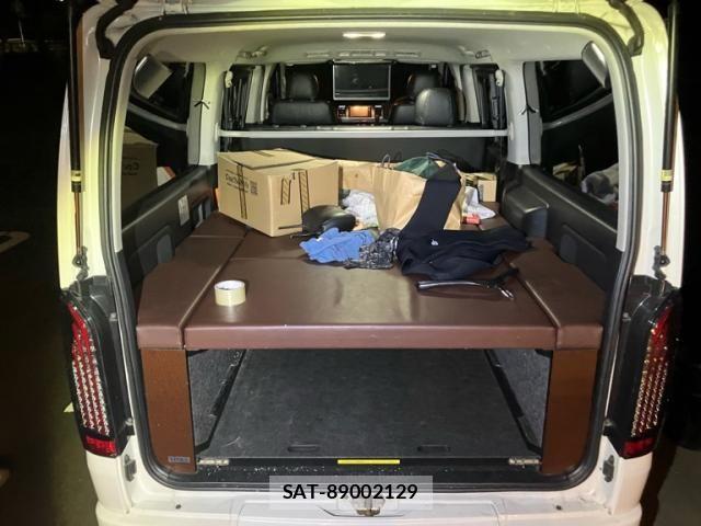 Toyota REGIUSACE VAN 2016-04 8831301-10