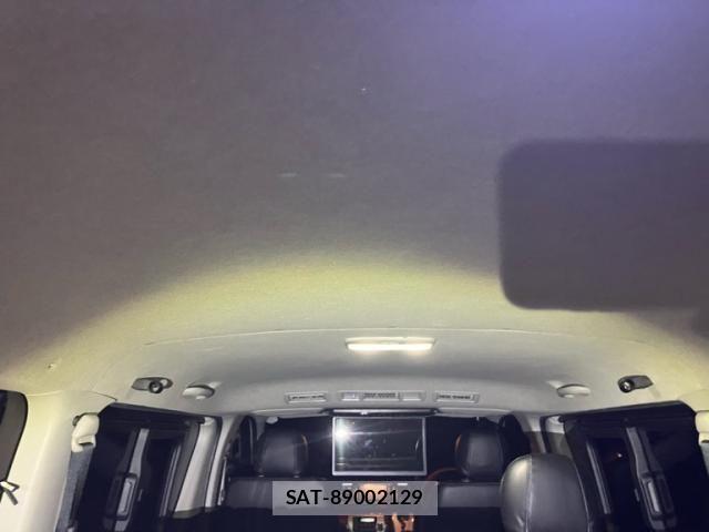 Toyota REGIUSACE VAN 2016-04 8831301-11
